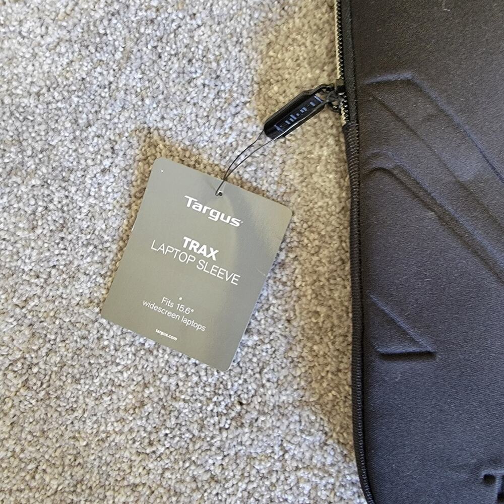 Targus‎ Laptop Sleeve Case Zip Up Black  NWT 15.6 in laptop - Picture 5 of 5